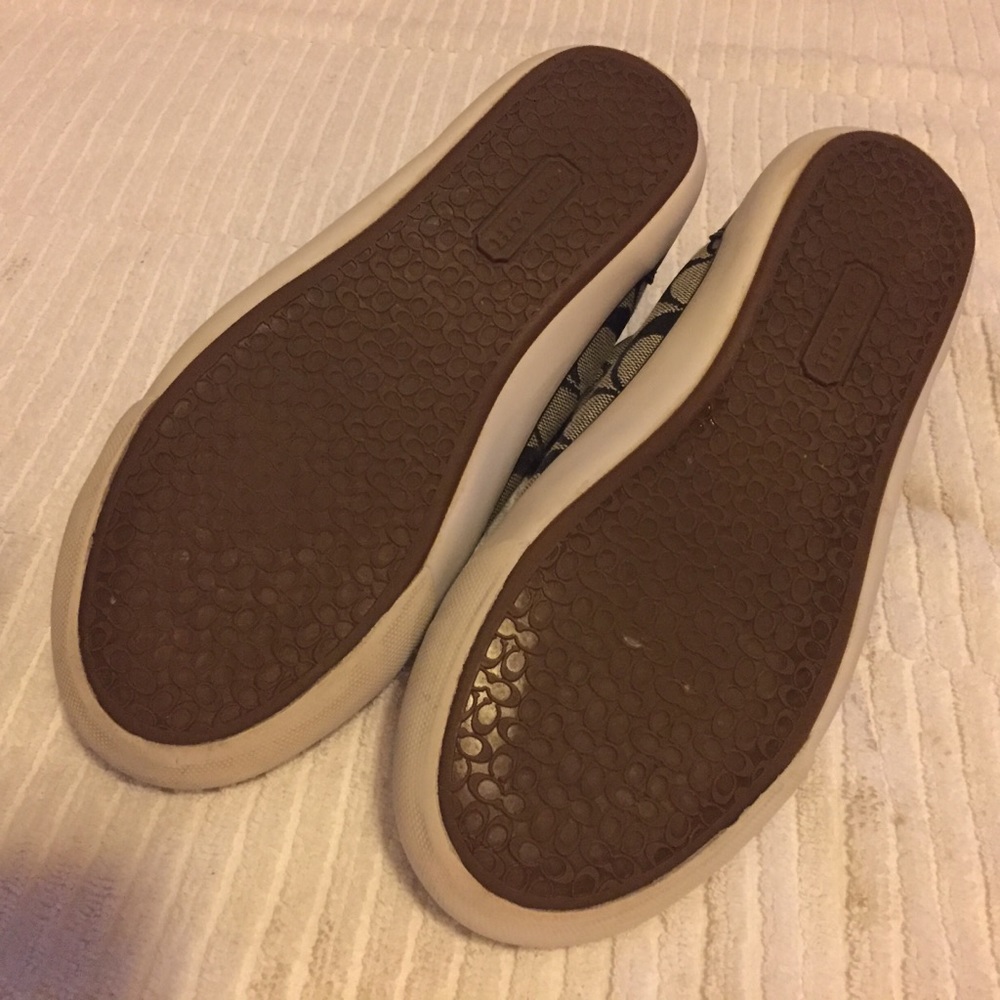 Coach women’s Barrett sneakers - Picture 7 of 8